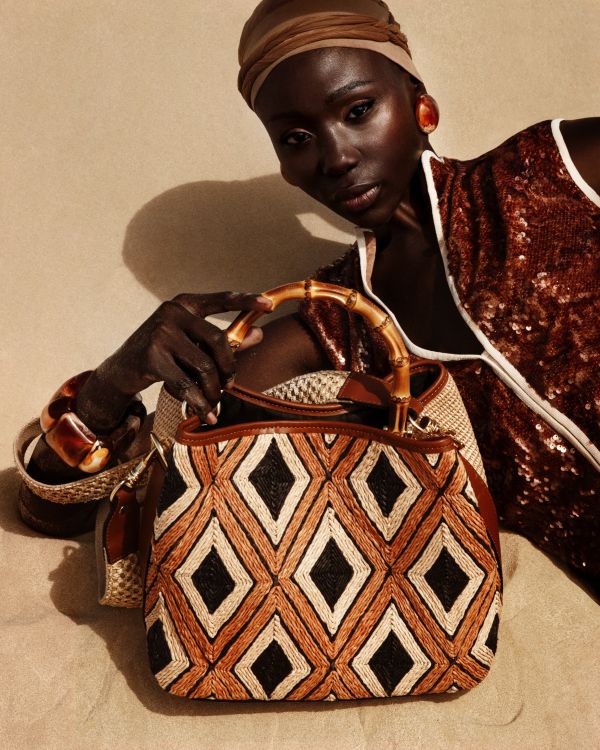 Tosin Okunnu Gallery