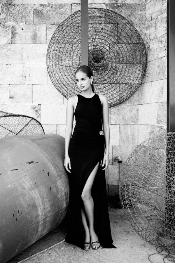 Tania I Gallery