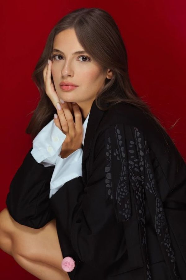 Tania I Gallery