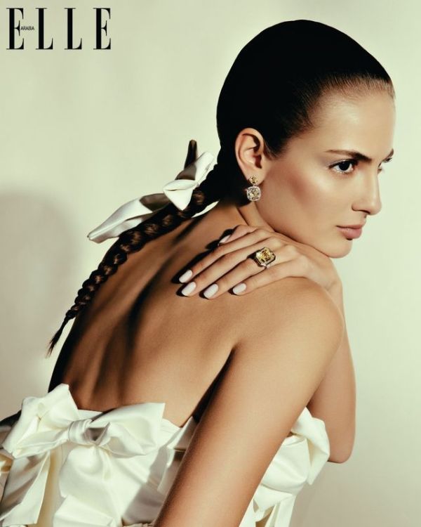 Tania I Gallery