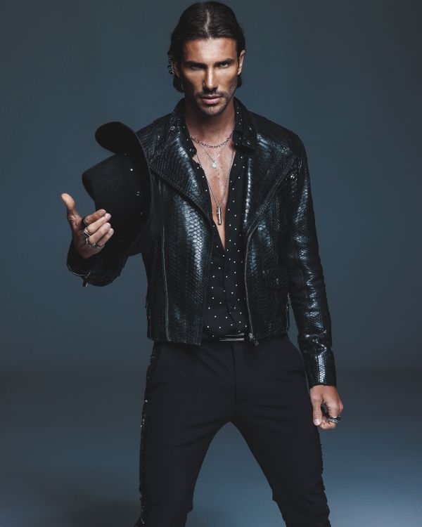 Artur Gallery