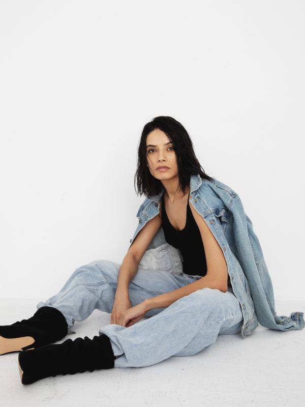 Ava  Gallery