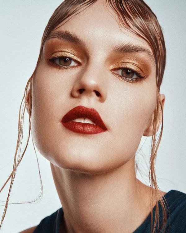 Alena Vovk Gallery