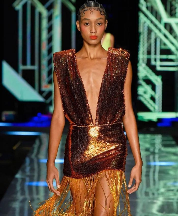 milene model catwalk photo