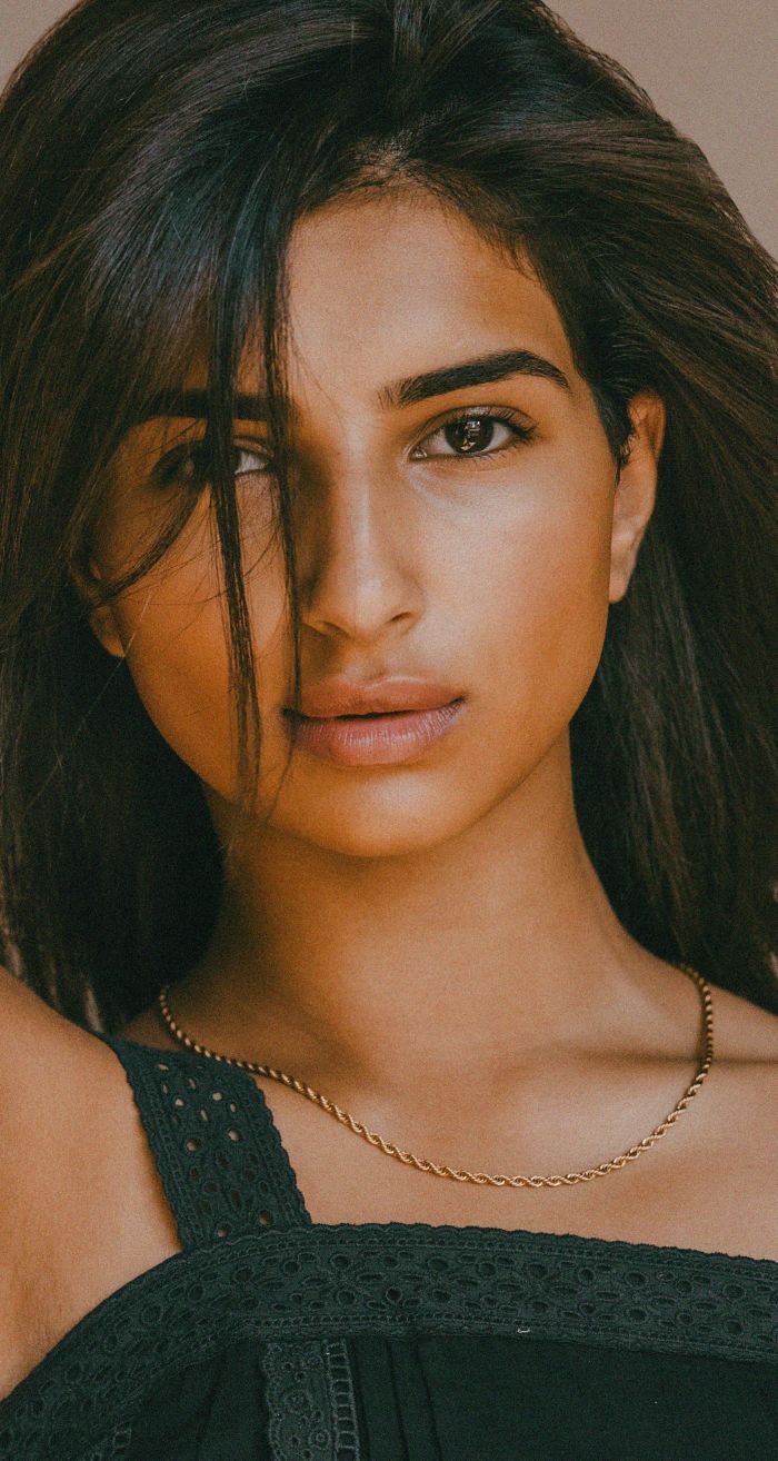 zahra model portfolio photo